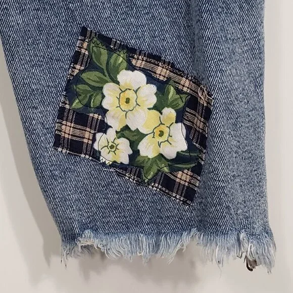 Wild Fable Upcycled Re-worked Jeans Floral Flowers Cottagecore Grandmacore Sz 8 - Picture 5 of 10